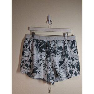 Under Armour Running Shorts Gym Athletic Workout Women's Size XL